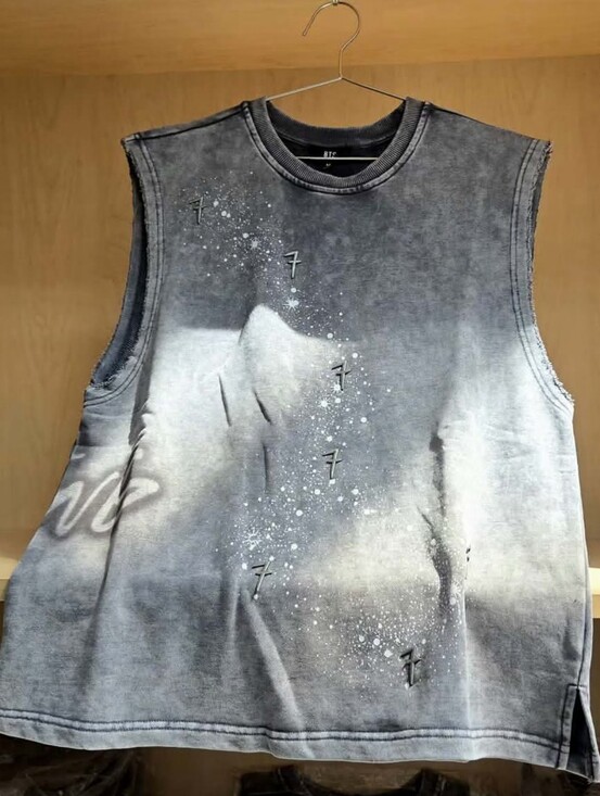 Bts Tops - Exclusive BTS Arirang NYC Pop-Up Gray Paint-Splash Crewneck Tank